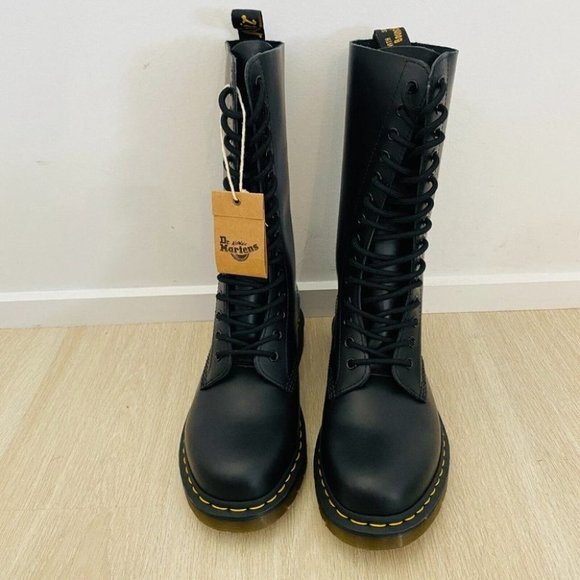 Dr. Martens Brand New 11855 Smooth Taller Boots Leather Combat Boots Women's 9 - Picture 4 of 11